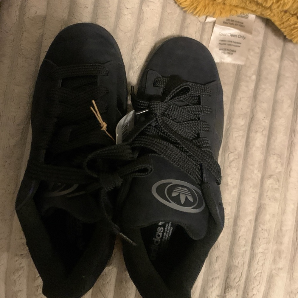 Adidas Black Sneakers Low-Profile Design